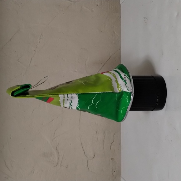 Really Cool Wasabi Tube Hanging Tissue Dispenser - Picture 2 of 11